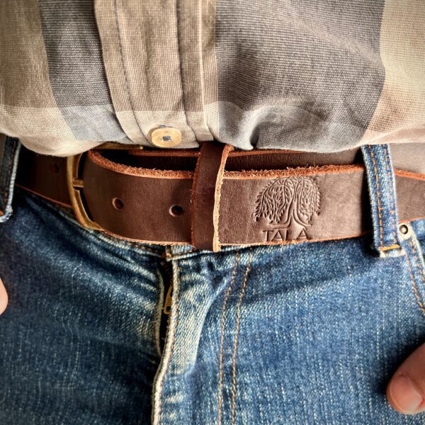 Brown vegetable-tanned leather belt with antique brass buckle