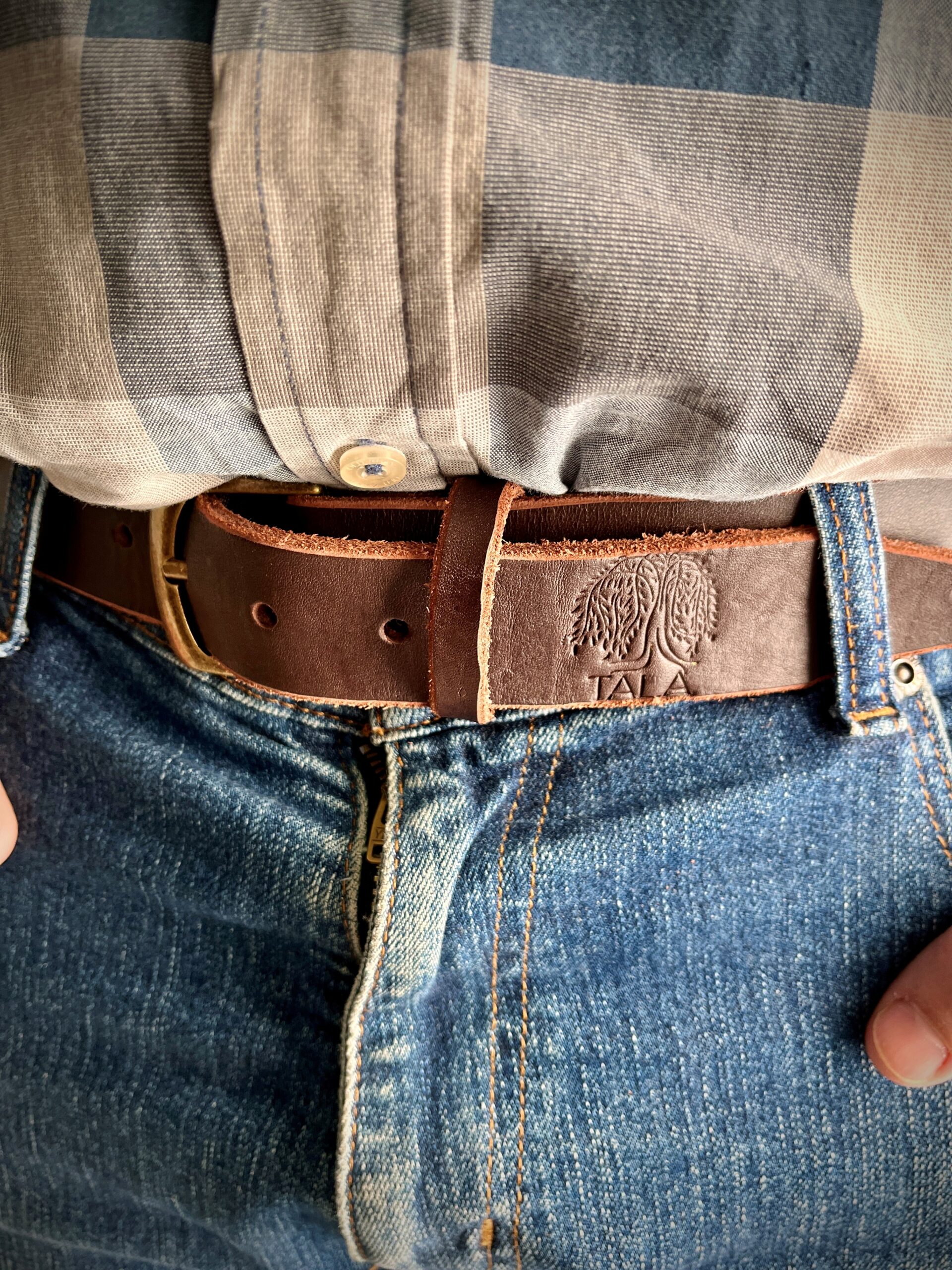 Brown vegetable-tanned leather belt with antique brass buckle